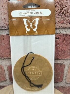 Scentsy Scent Circle Cinnamon Vanilla Car Hanging Air Freshener Sealed New